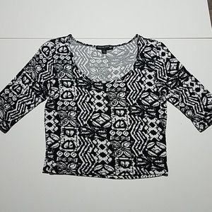 Living doll 3/4 sleeve crop